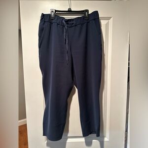 Lululemon On the Fly crop size 10